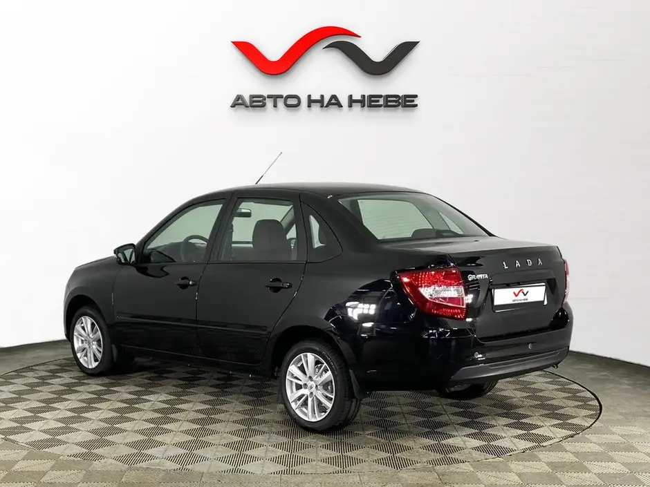 «Авто на Неве»