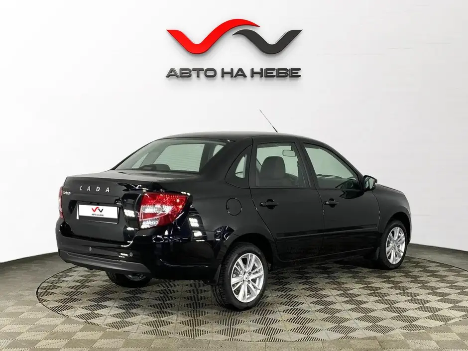 «Авто на Неве»