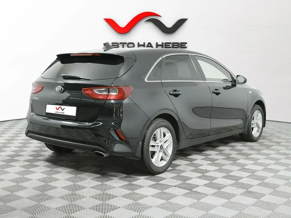 «Авто на Неве»