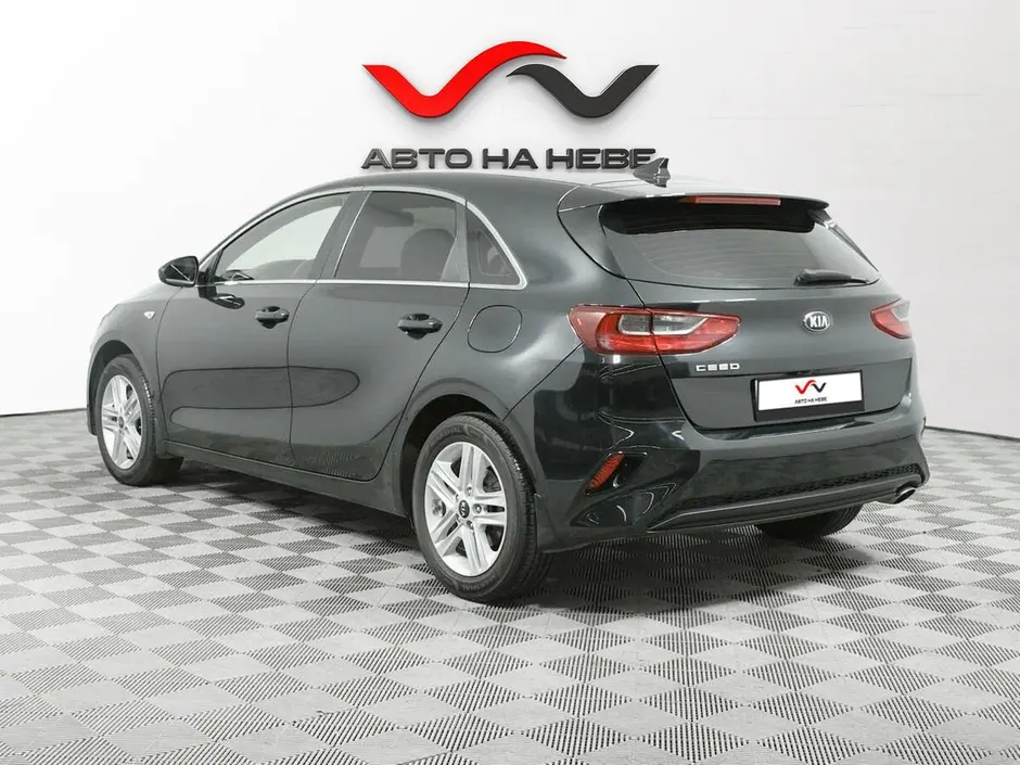 «Авто на Неве»