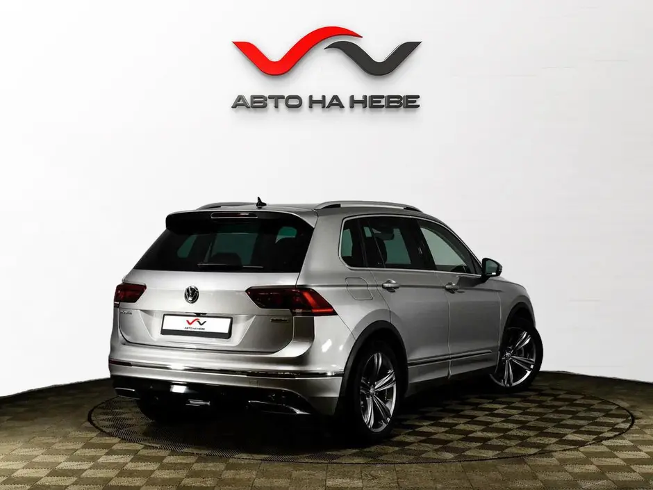 «Авто на Неве»