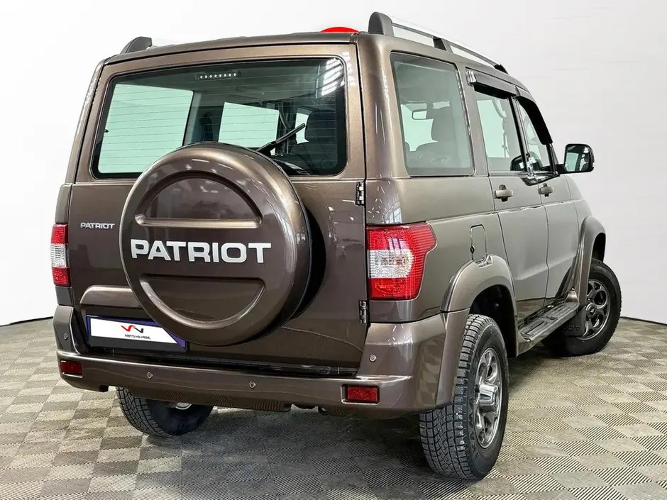 «Авто на Неве»