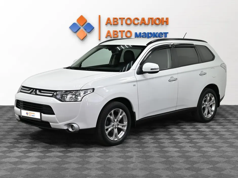 Mitsubishi Outlander, 2014 г.
