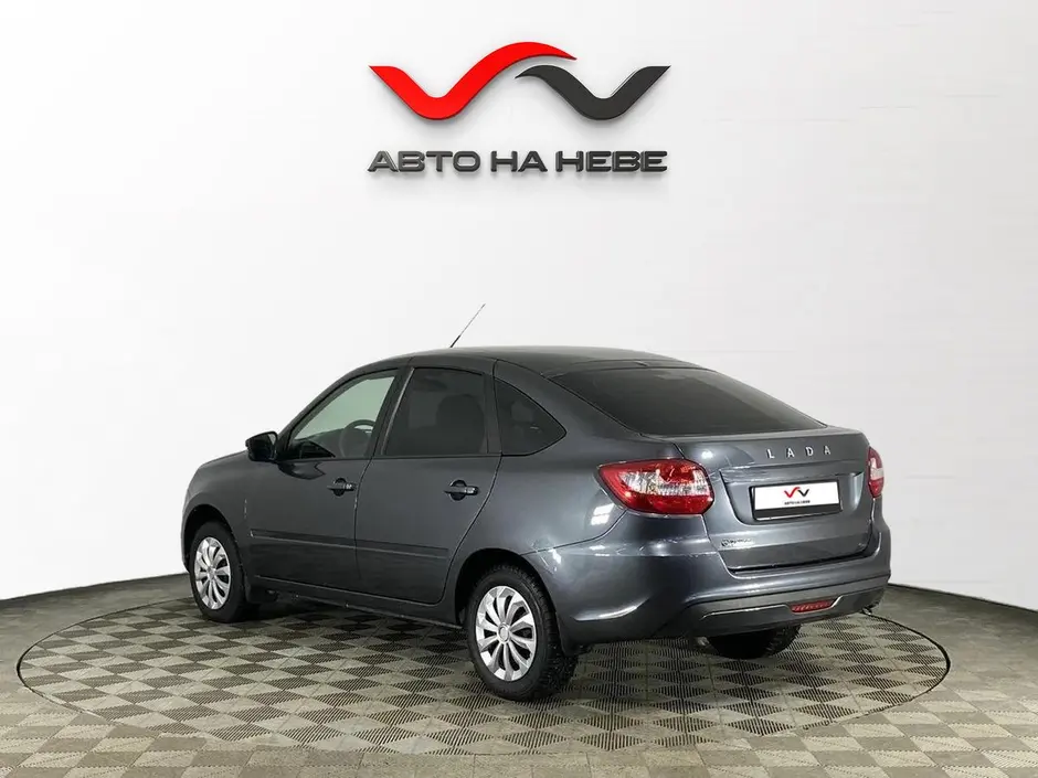 «Авто на Неве»