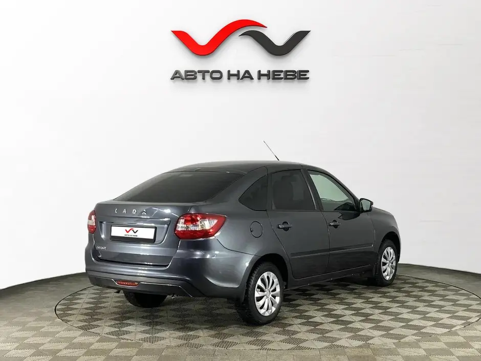 «Авто на Неве»