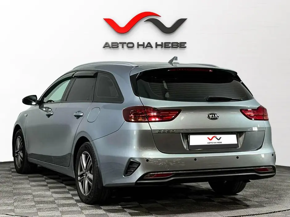 «Авто на Неве»