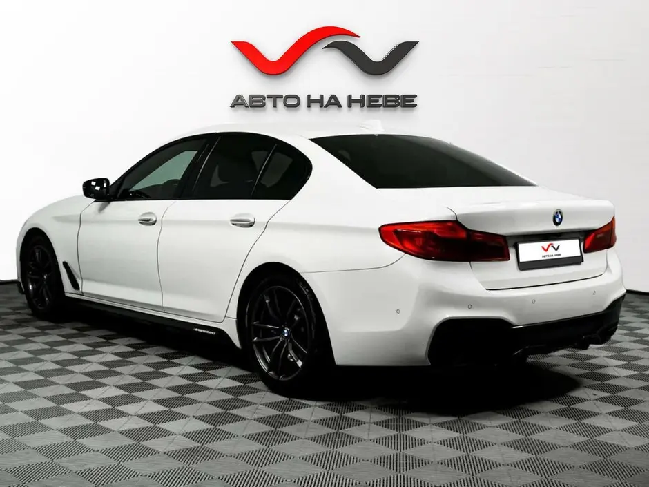 «Авто на Неве»