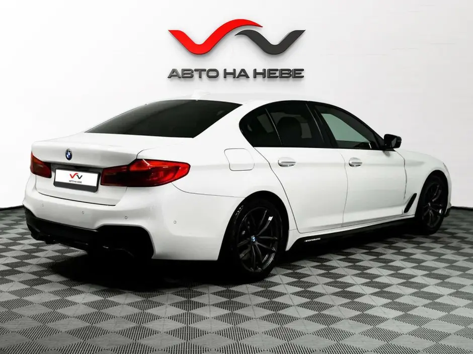 «Авто на Неве»