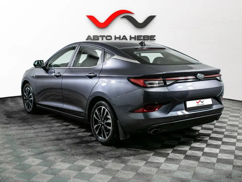 «Авто на Неве»