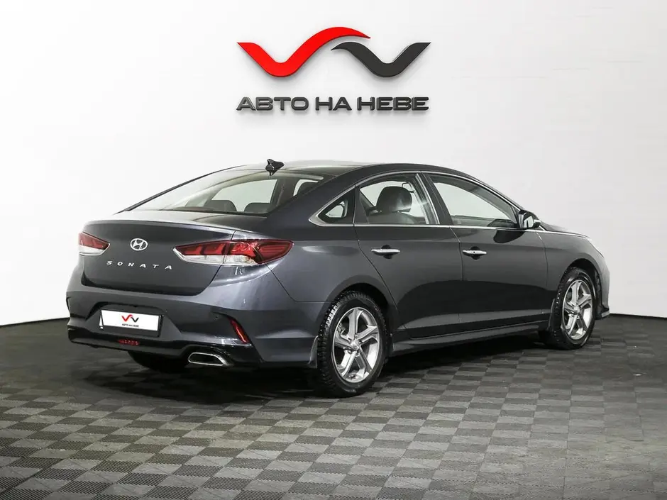 «Авто на Неве»