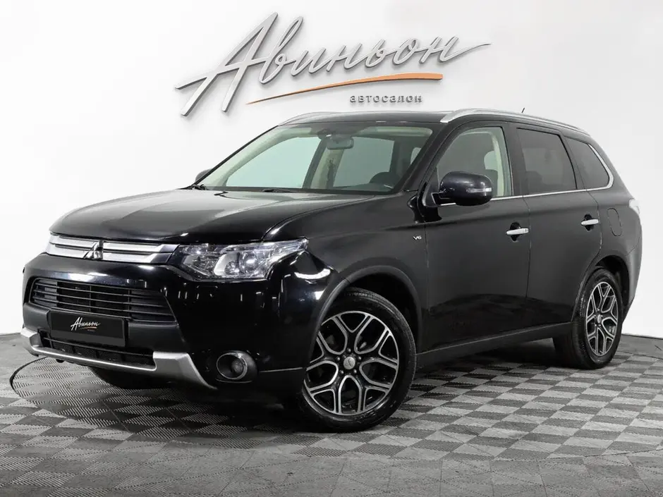 Mitsubishi Outlander, 2014 г.