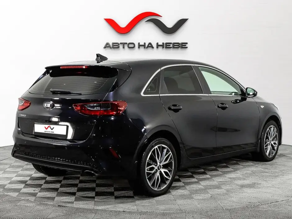 «Авто на Неве»