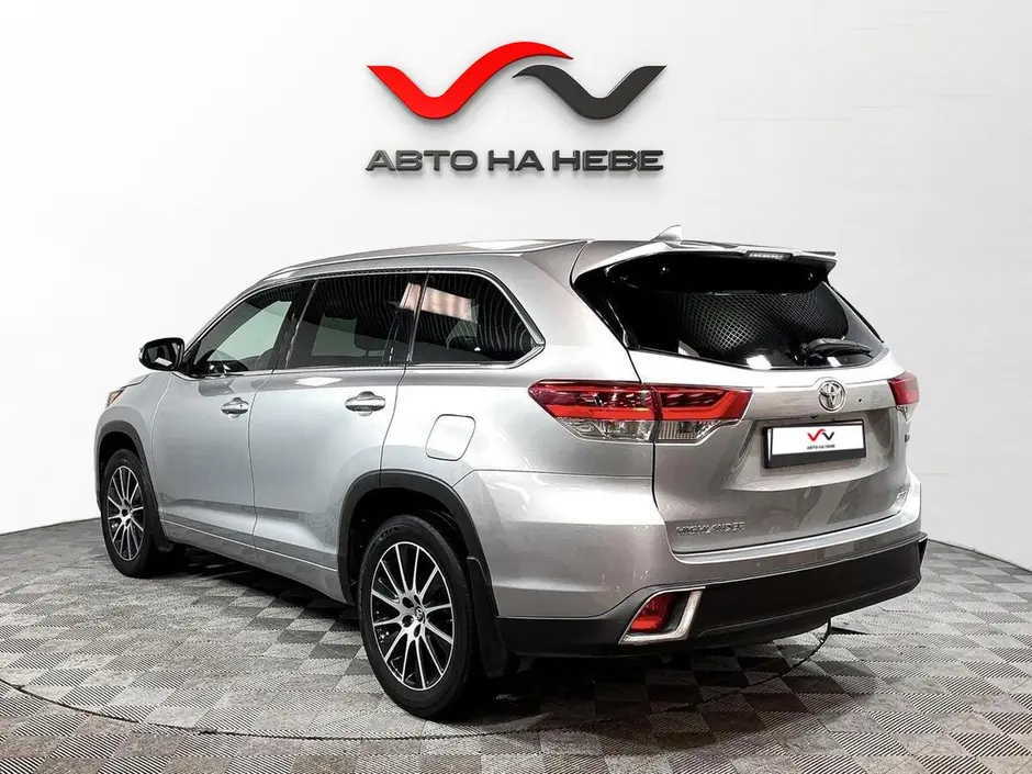 «Авто на Неве»