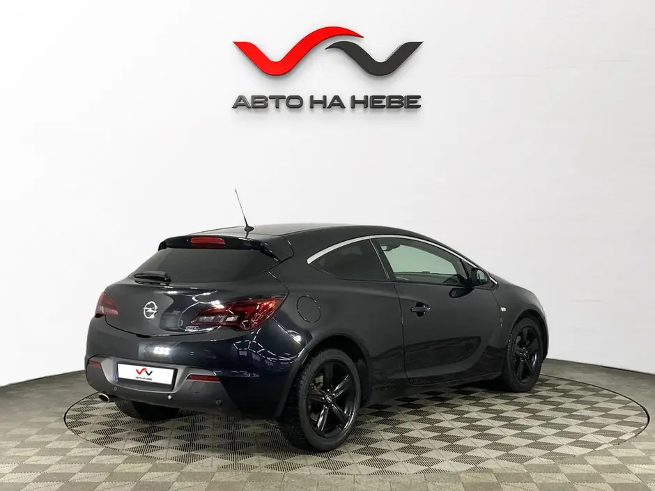 «Авто на Неве»