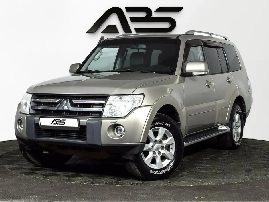 Mitsubishi Pajero, 2009 г.