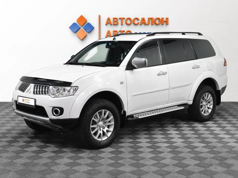 Mitsubishi Pajero Sport, 2013 г.