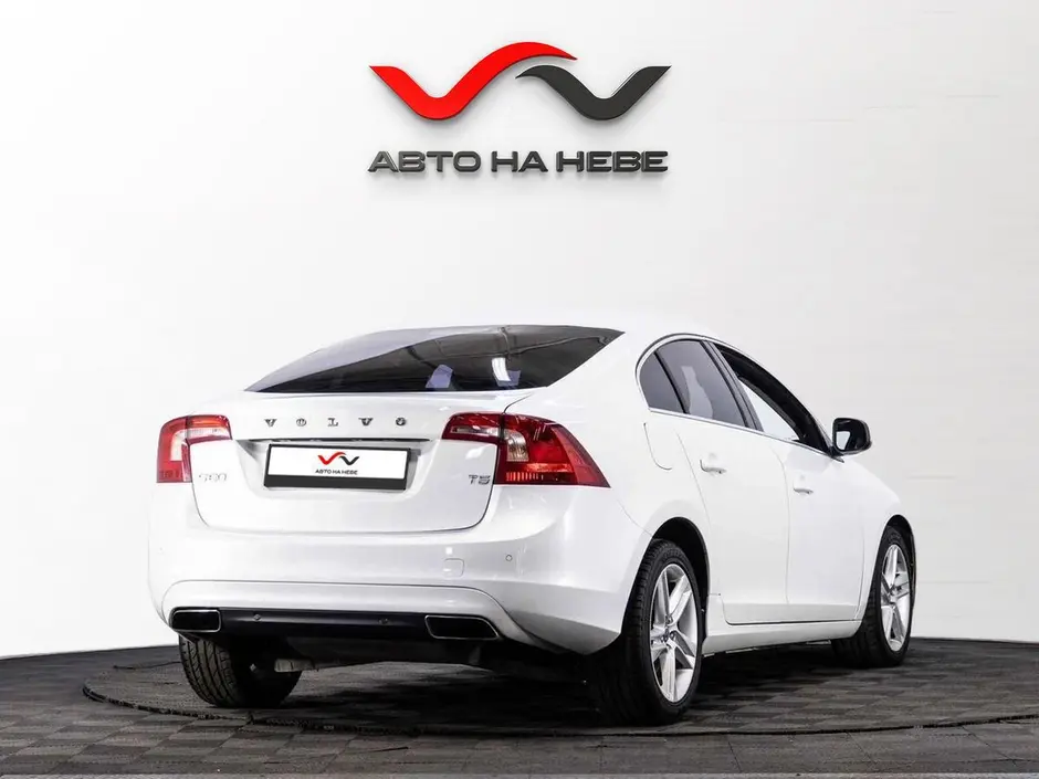 «Авто на Неве»