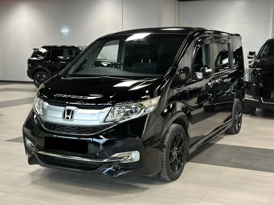 Honda Stepwgn, 2015 г.