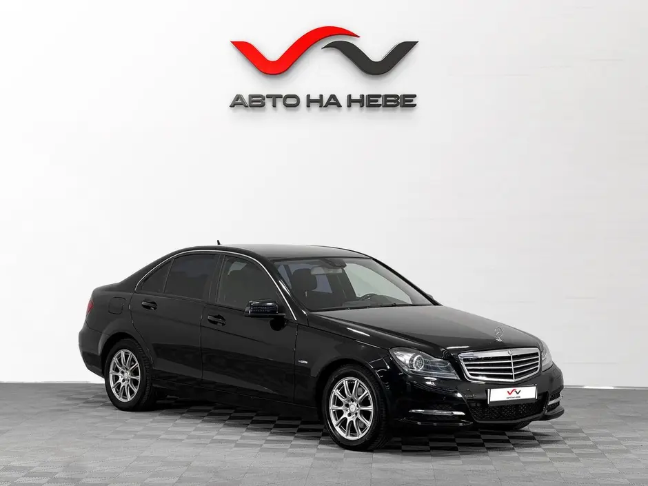 «Авто на Неве»