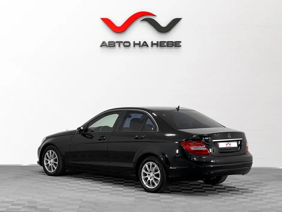 «Авто на Неве»