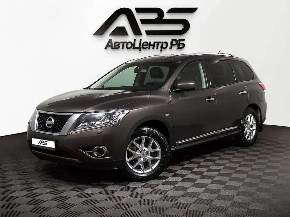 Nissan Pathfinder, 2015 г.