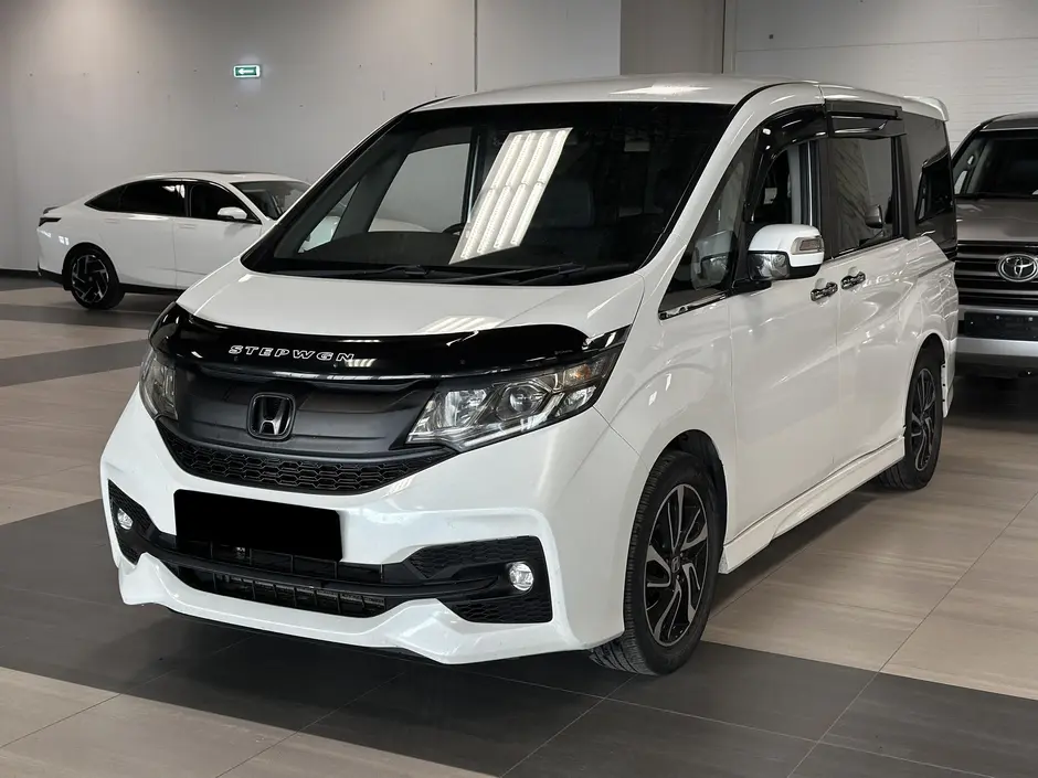 Honda Stepwgn, 2015 г.
