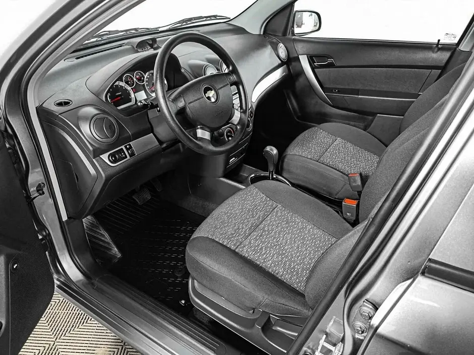 «Авто на Неве»
