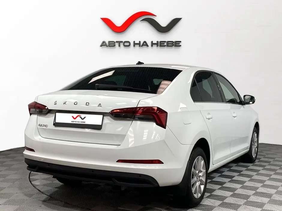 «Авто на Неве»