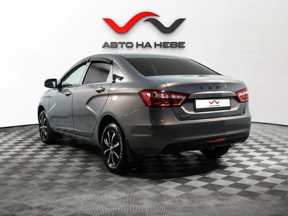«Авто на Неве»
