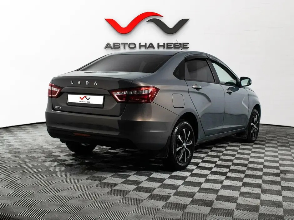 «Авто на Неве»