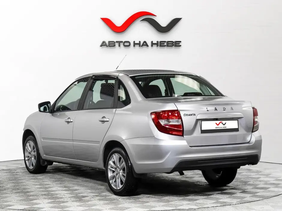 «Авто на Неве»