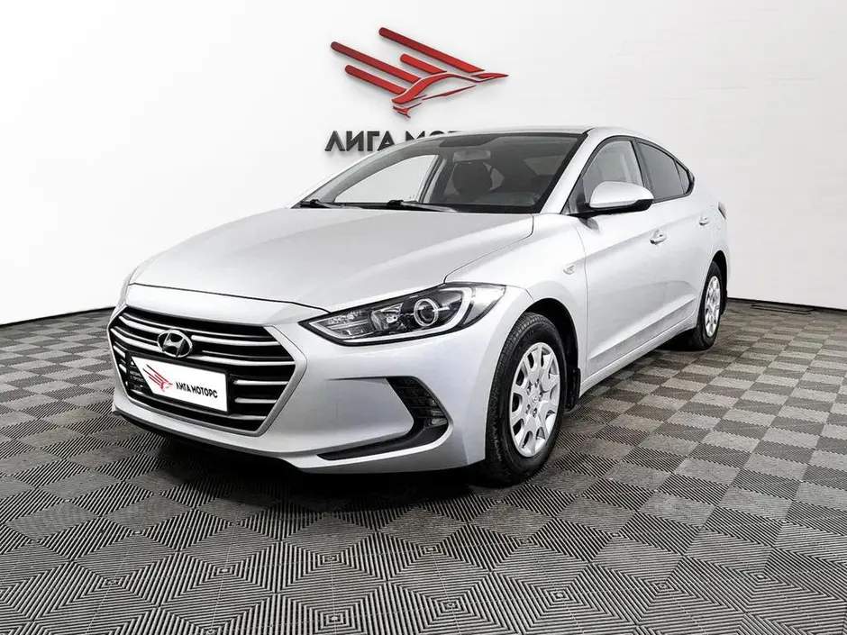 Hyundai Elantra, 2018 г.