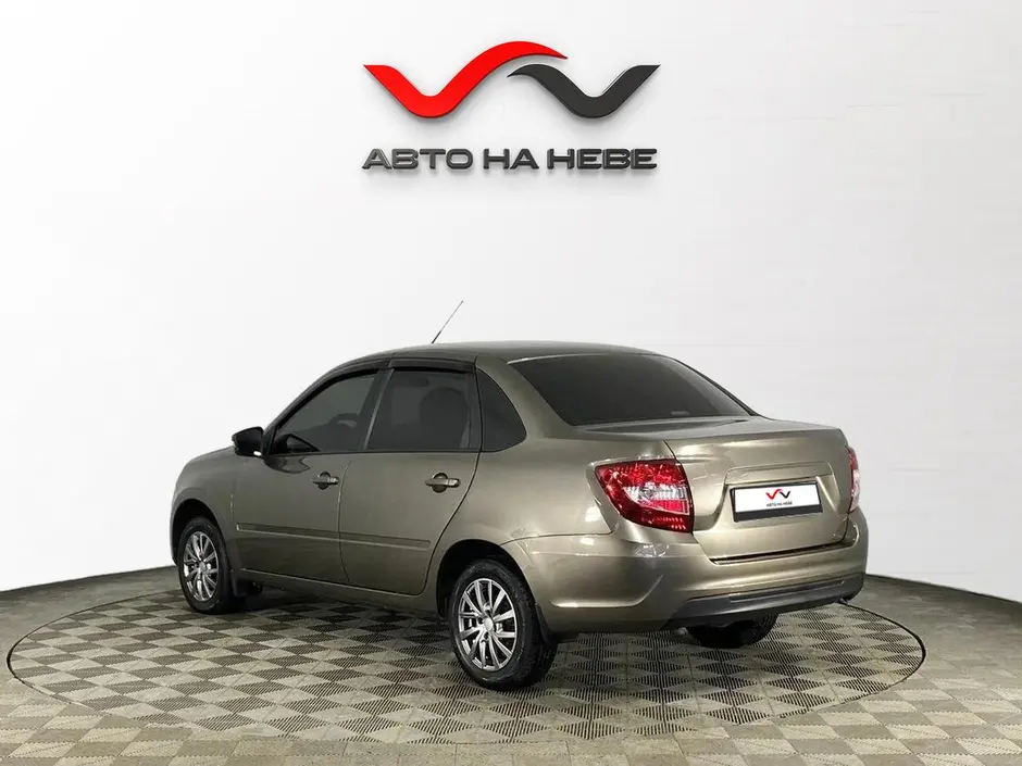 «Авто на Неве»