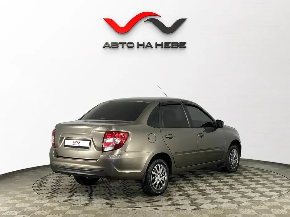 «Авто на Неве»