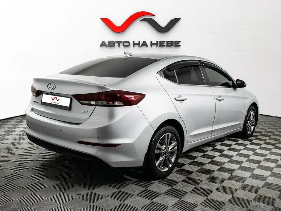 «Авто на Неве»