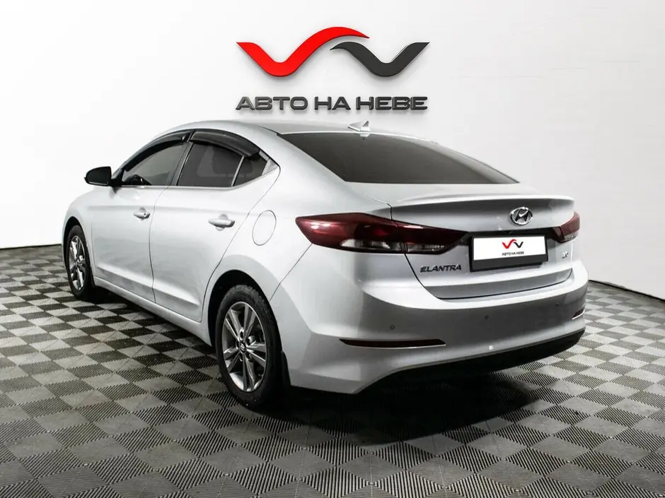 «Авто на Неве»