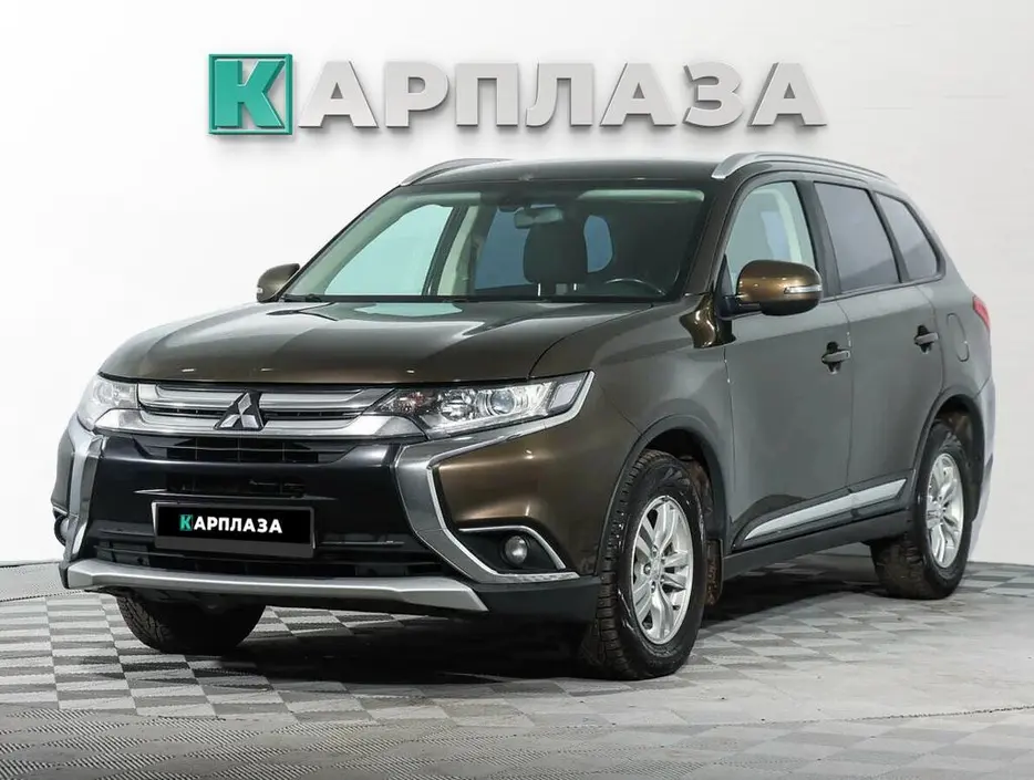 Mitsubishi Outlander, 2015 г.