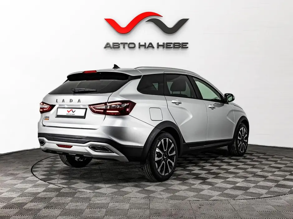 «Авто на Неве»