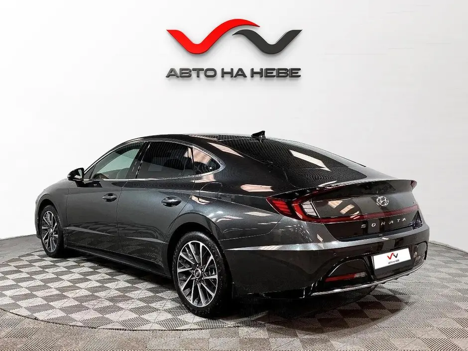 «Авто на Неве»
