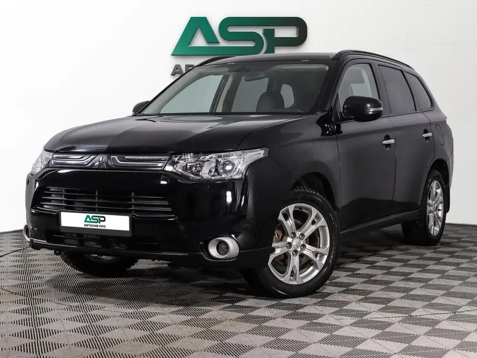 Mitsubishi Outlander, 2015 г.