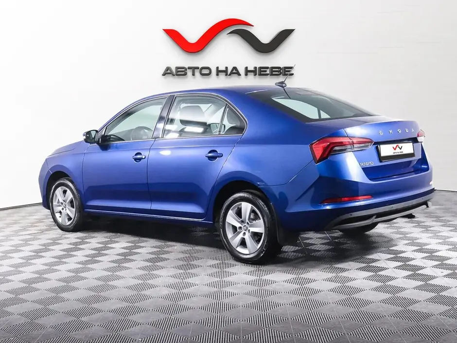 «Авто на Неве»