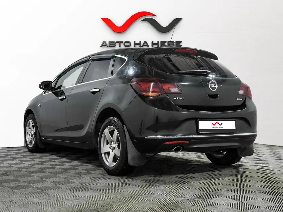 «Авто на Неве»