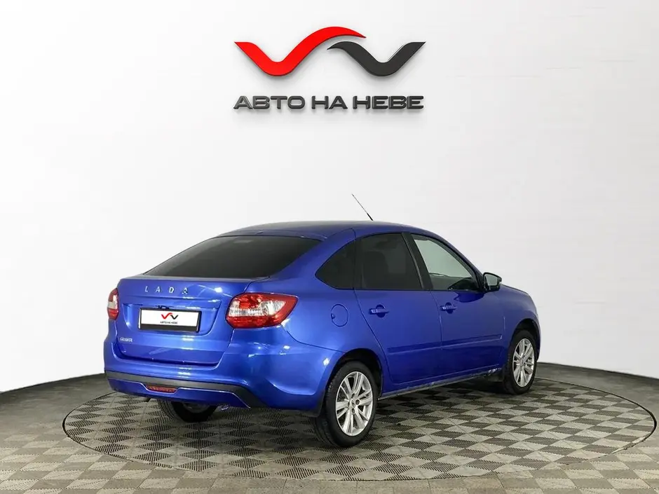 «Авто на Неве»