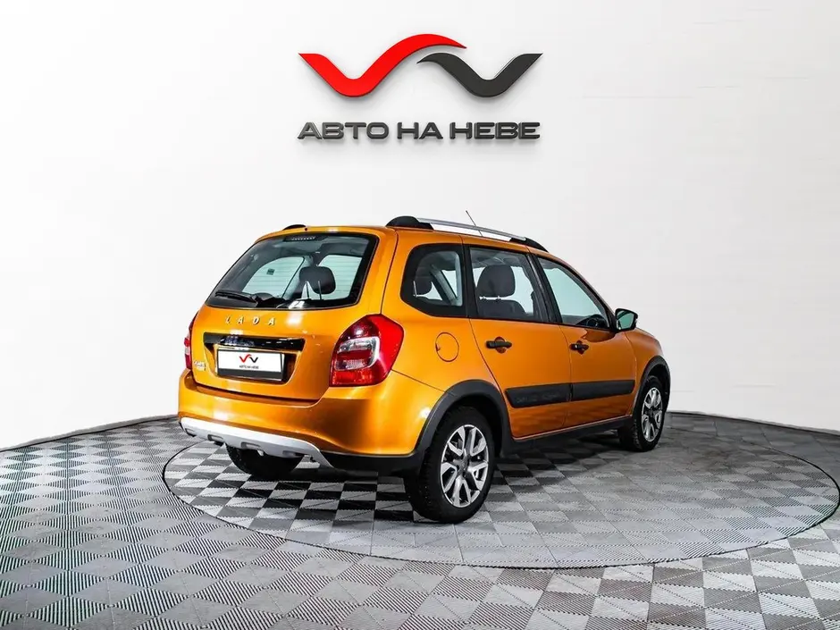 «Авто на Неве»