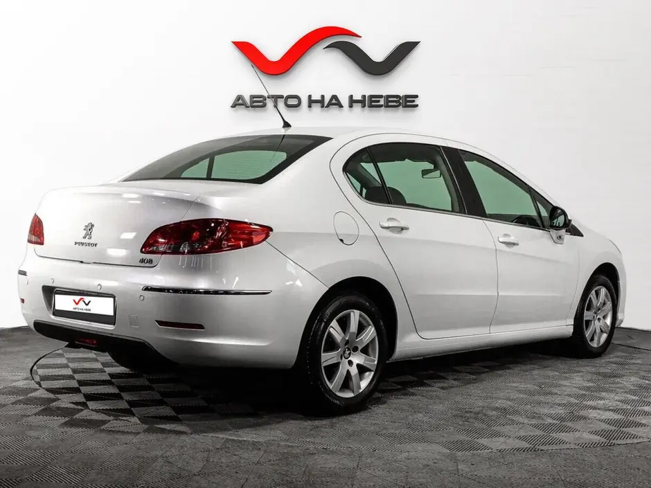 «Авто на Неве»