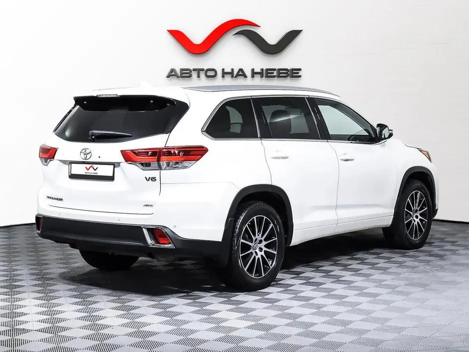 «Авто на Неве»