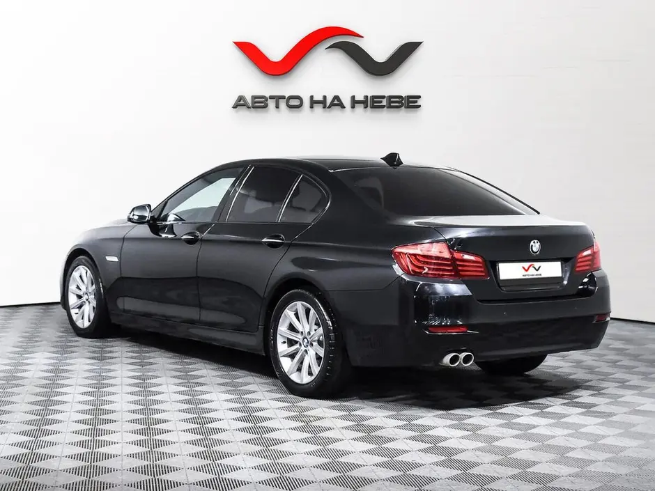 «Авто на Неве»
