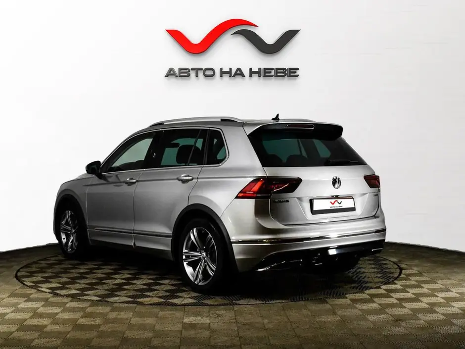 «Авто на Неве»