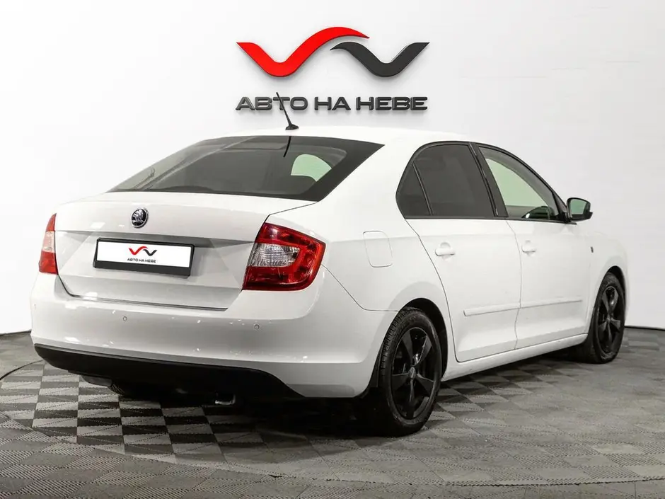«Авто на Неве»
