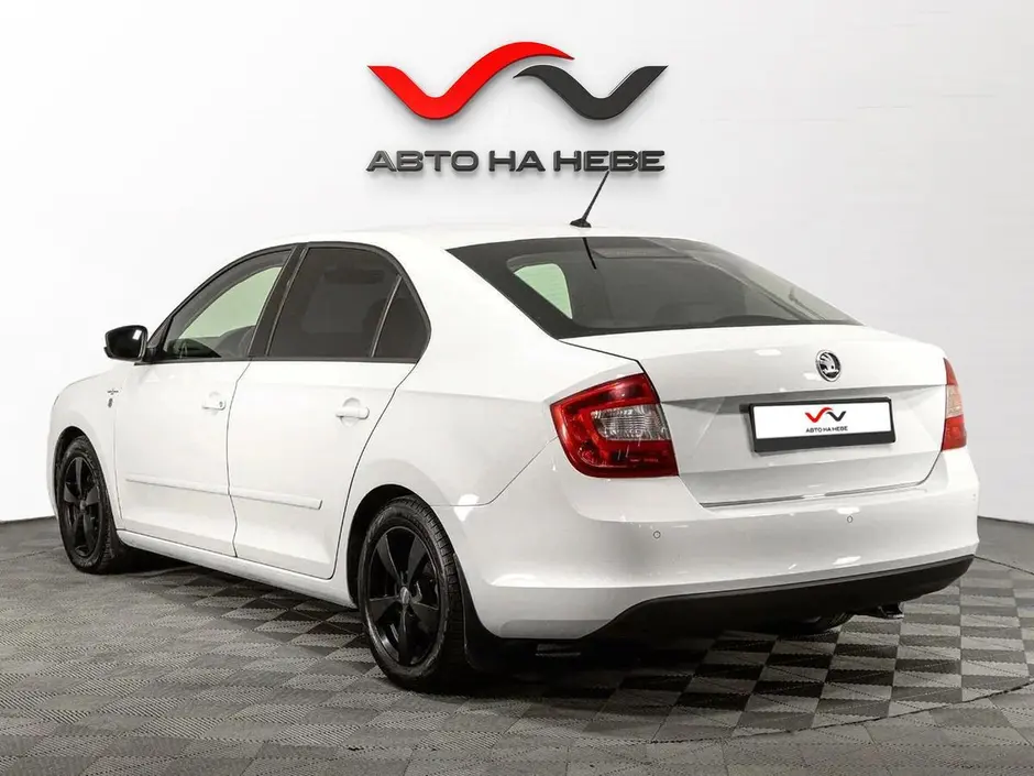 «Авто на Неве»
